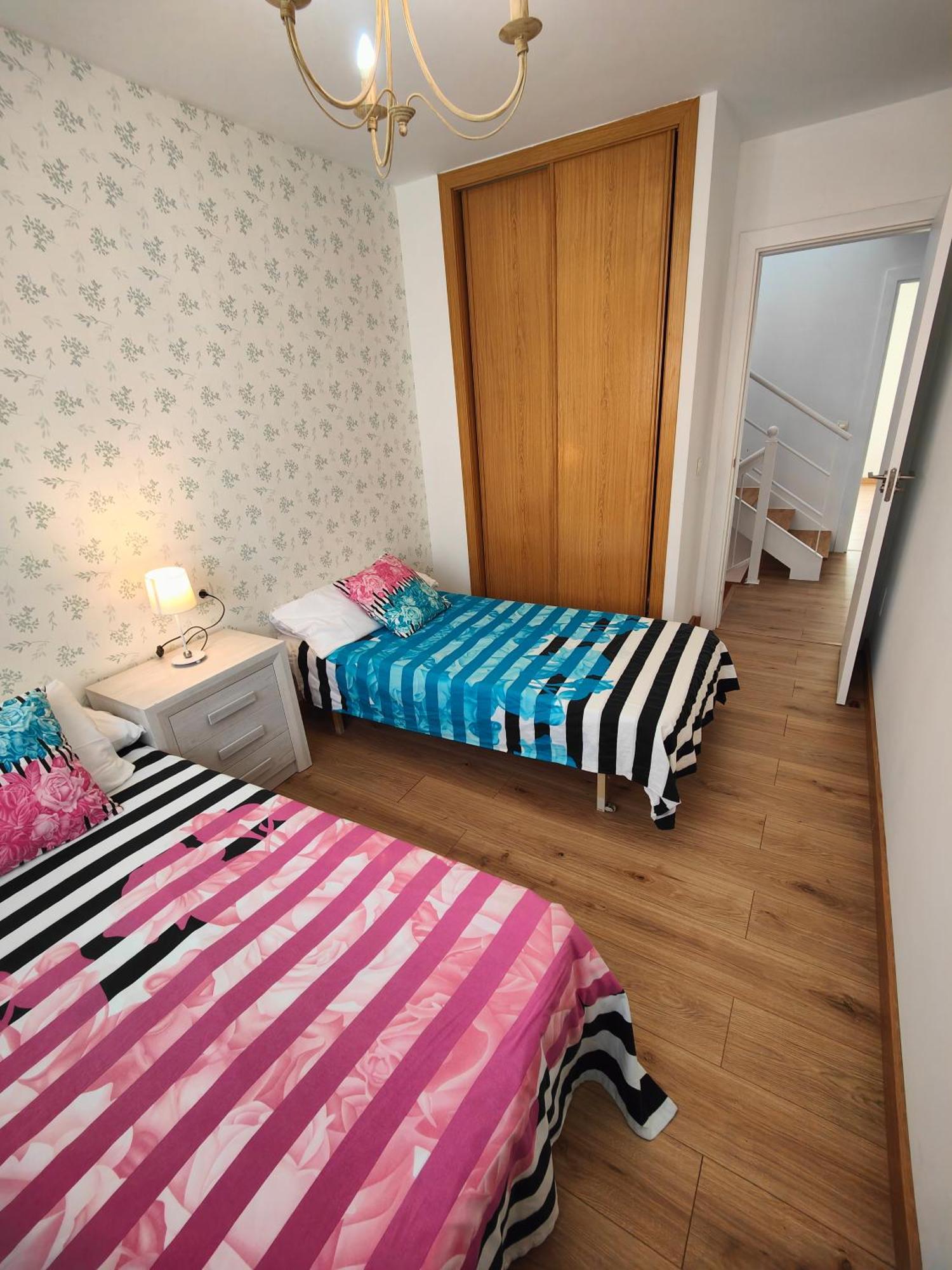Chalet Con Wifi , Ps4 , Garaje, 5 Dormitorios, 3 Banos, Santiago De Compostela Santiago de Compostela Exterior foto