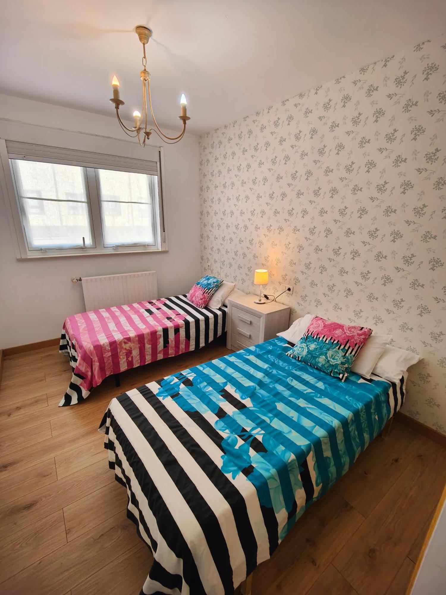 Chalet Con Wifi , Ps4 , Garaje, 5 Dormitorios, 3 Banos, Santiago De Compostela Santiago de Compostela Exterior foto